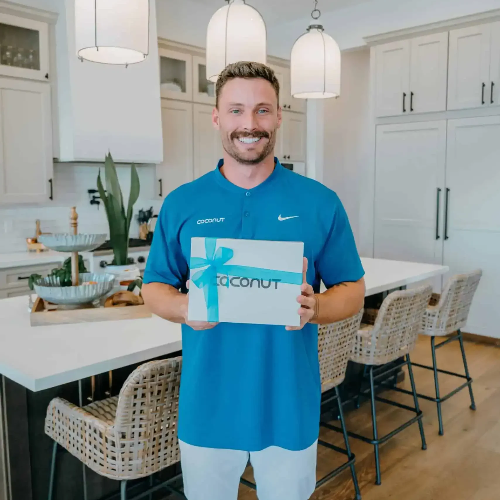 coconut cleaning coconut club box